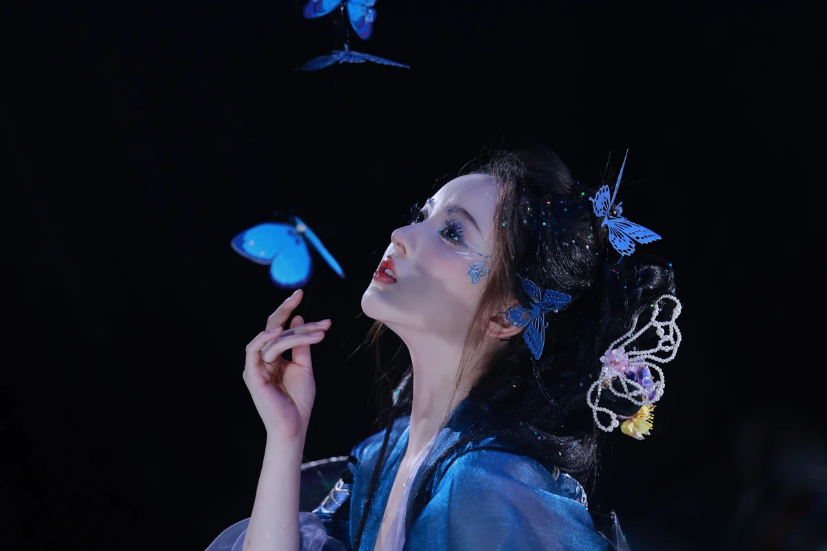 [YITUYU] 2023.01.13 Vol.2908 Thousands of butterflies flutter their wings Cherry blossoms after sunny weather#[24P]-11