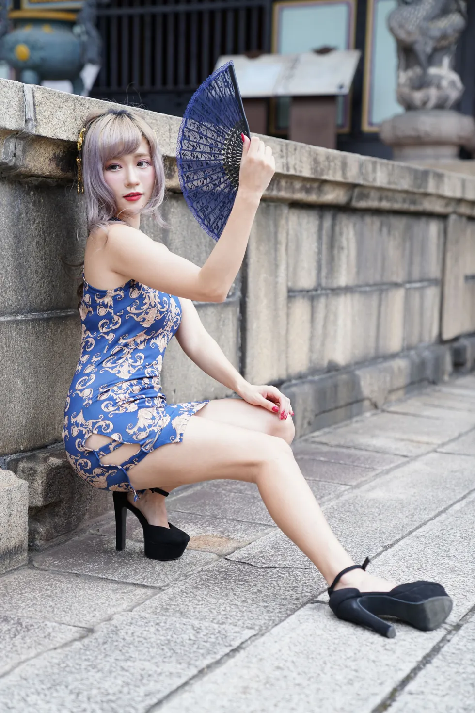 [Mzsock] NO.149 Xue Kaiyun blue flower short cheongsam with high heels and beautiful legs street photography#[105P]-83